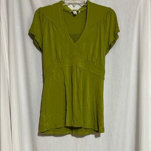 Banana Republic Green Women's short sleeve stretch top medium